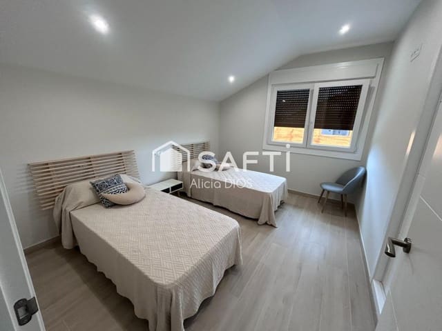 4 soverom Villa til salgs i Meis med garasje - € 569 250 (Ref: 9884359)