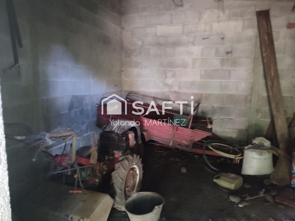 Ubebygd land til salgs i Teo - € 49 500 (Ref: 9890044)