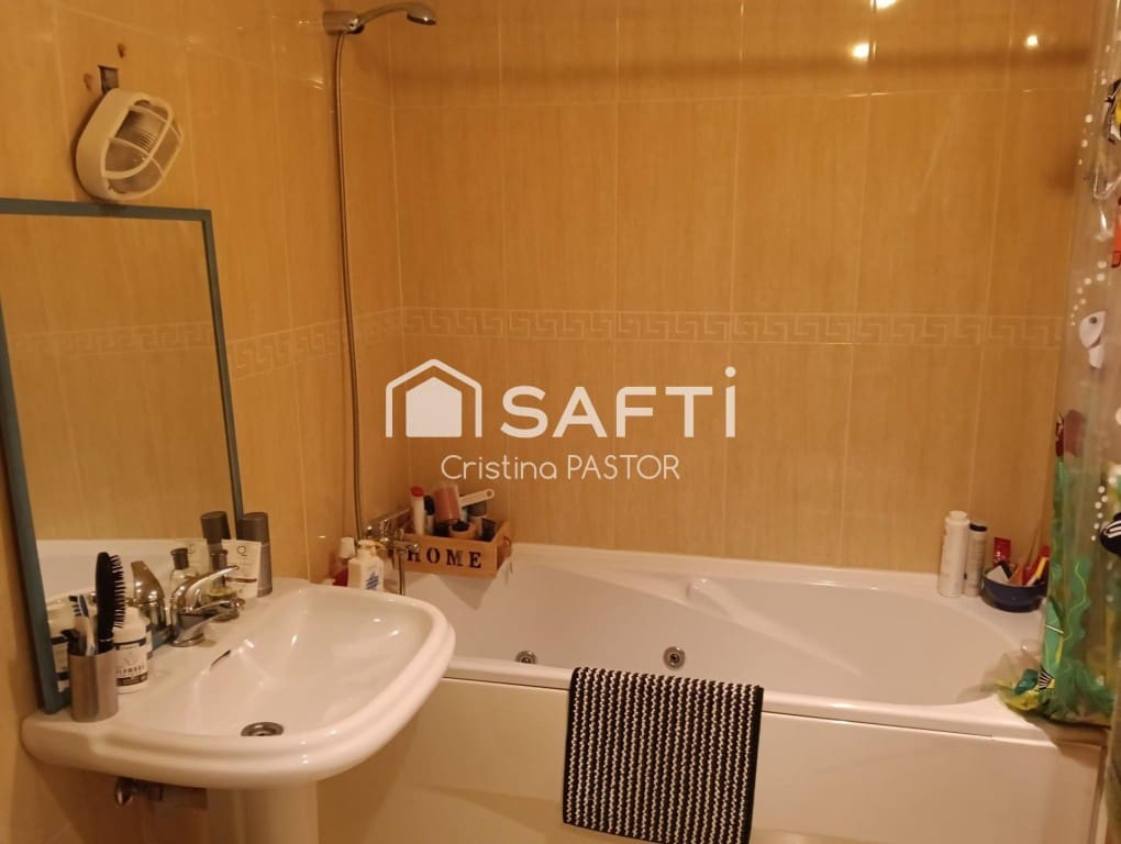 3 bedroom Apartment for sale in Valencia de Don Juan - € 120,000 (Ref: 9890045)