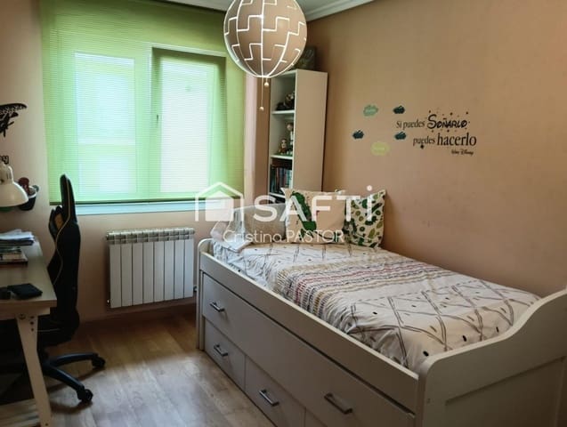 3 soveværelse Lejlighed til salg i Valencia de Don Juan - € 120.000 (Ref: 9890045)