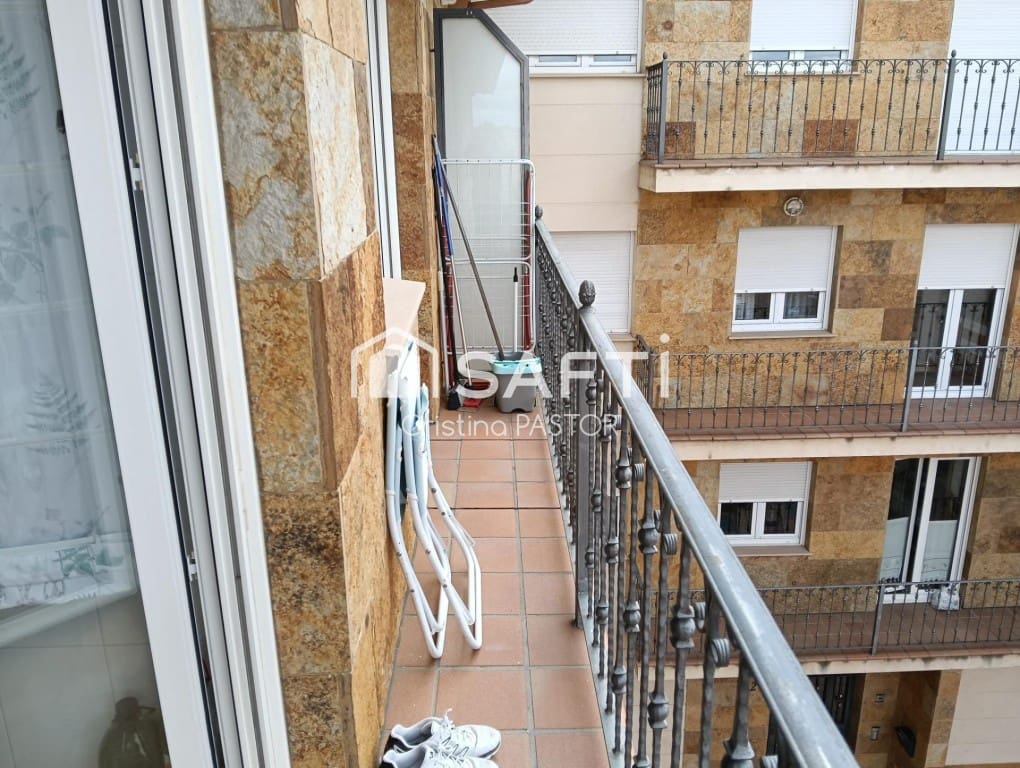 3 bedroom Apartment for sale in Valencia de Don Juan - € 120,000 (Ref: 9890045)