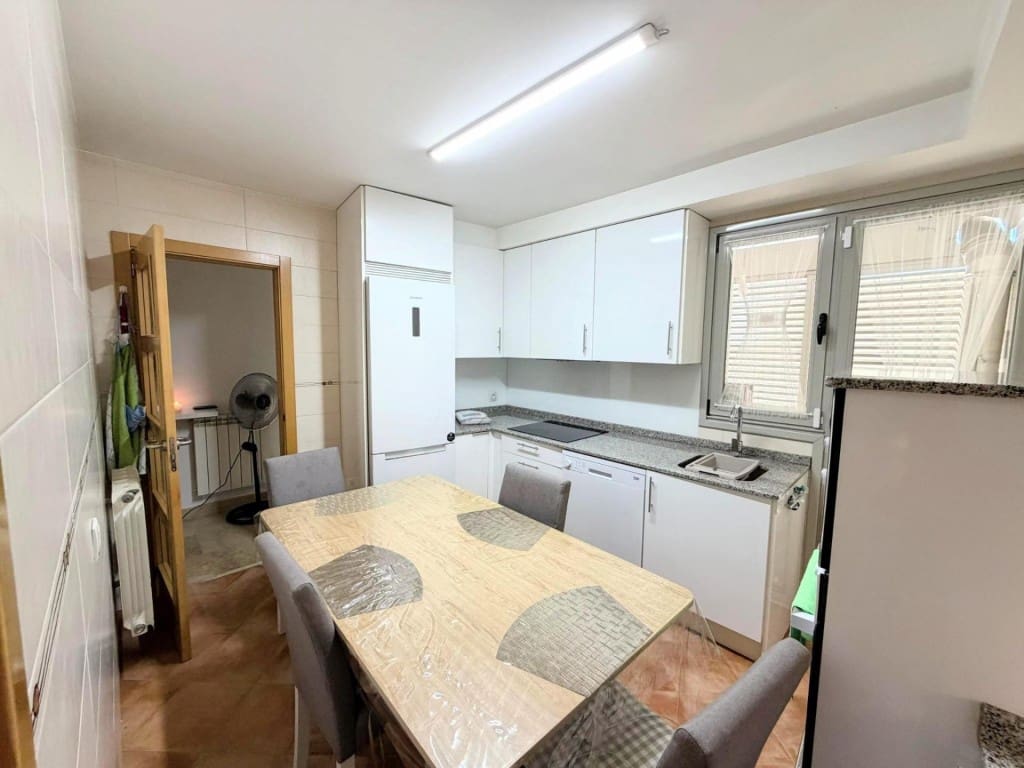 3 chambre Villa/Maison Mitoyenne à vendre à Astorga avec garage - 275 000 € (Ref: 9890050)