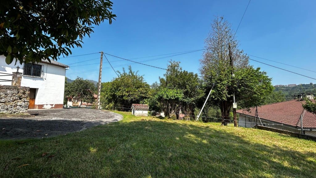 Terrain à Bâtir à vendre à Oviedo - 235 000 € (Ref: 9891956)