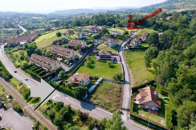 Terrain à Bâtir à vendre à Oviedo - 235 000 € (Ref: 9891956)