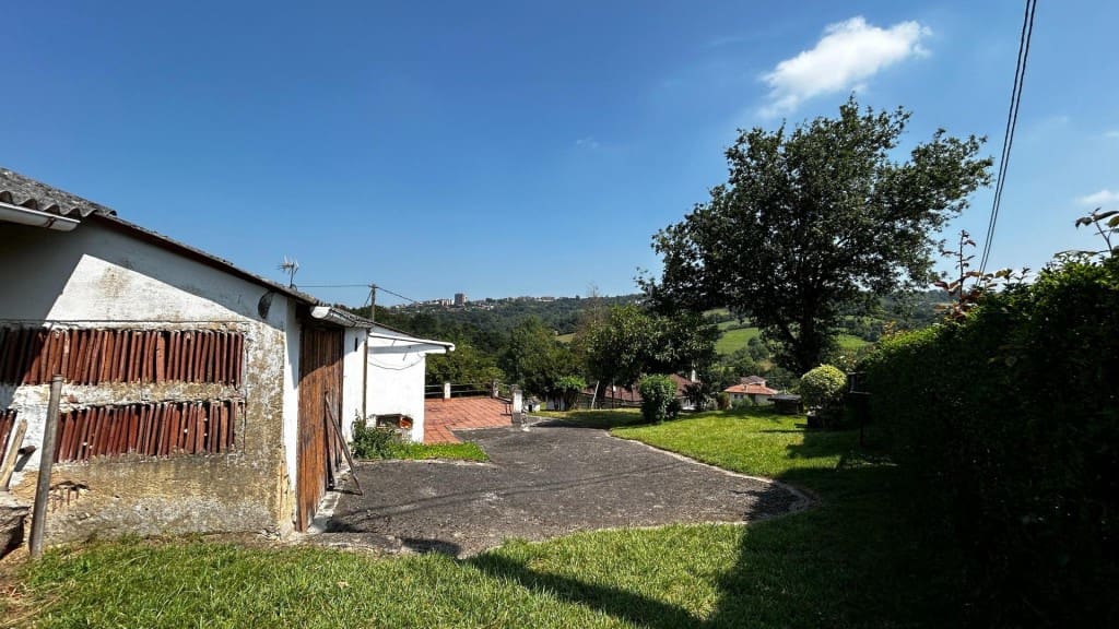Terrain à Bâtir à vendre à Oviedo - 235 000 € (Ref: 9891956)