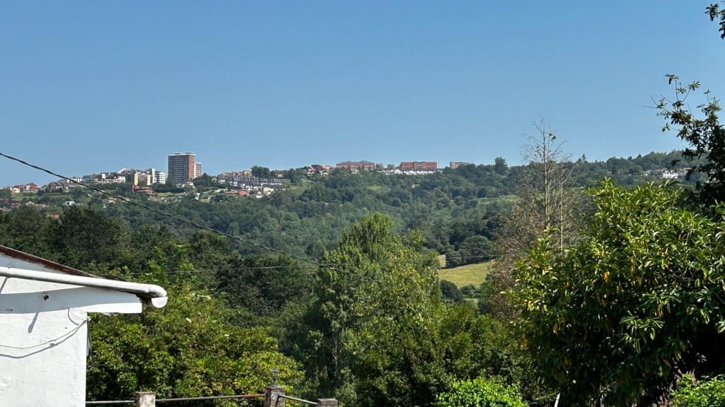 Terrain à Bâtir à vendre à Oviedo - 235 000 € (Ref: 9891956)