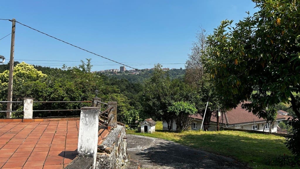 Terrain à Bâtir à vendre à Oviedo - 235 000 € (Ref: 9891956)