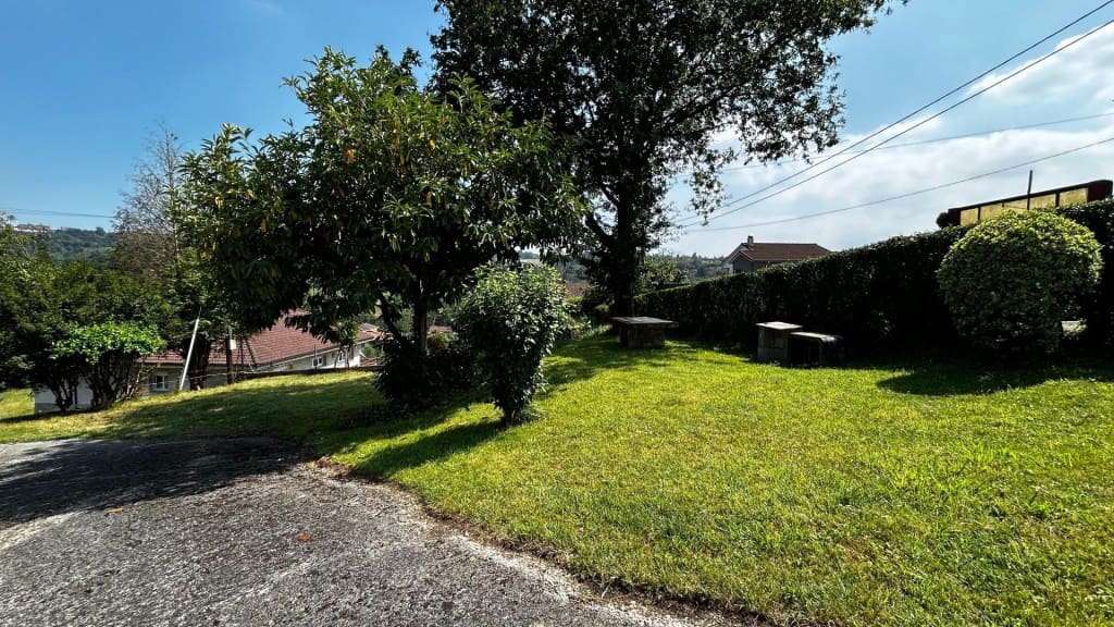 Terrain à Bâtir à vendre à Oviedo - 235 000 € (Ref: 9891956)