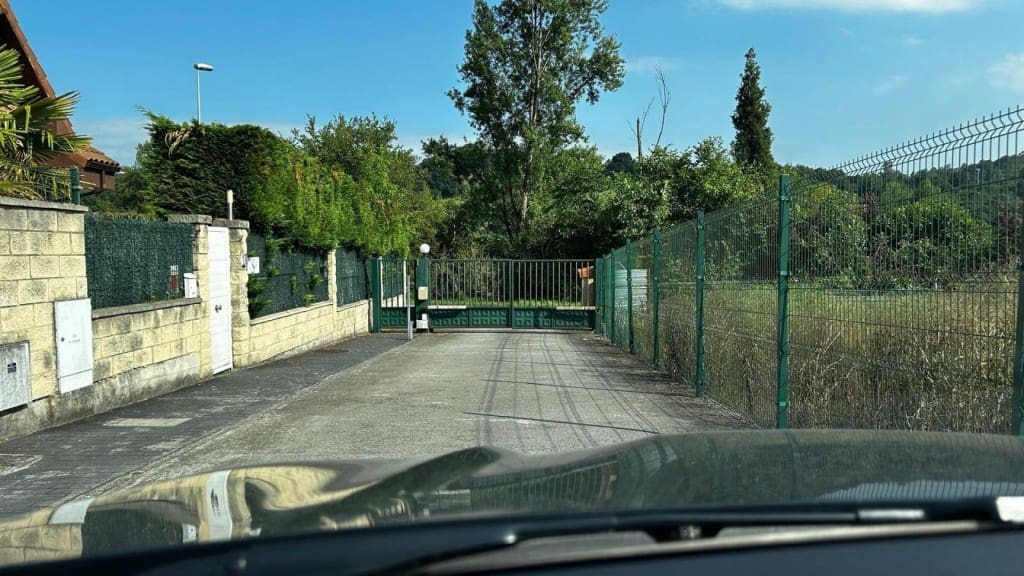 Terrain à Bâtir à vendre à Oviedo - 235 000 € (Ref: 9891956)