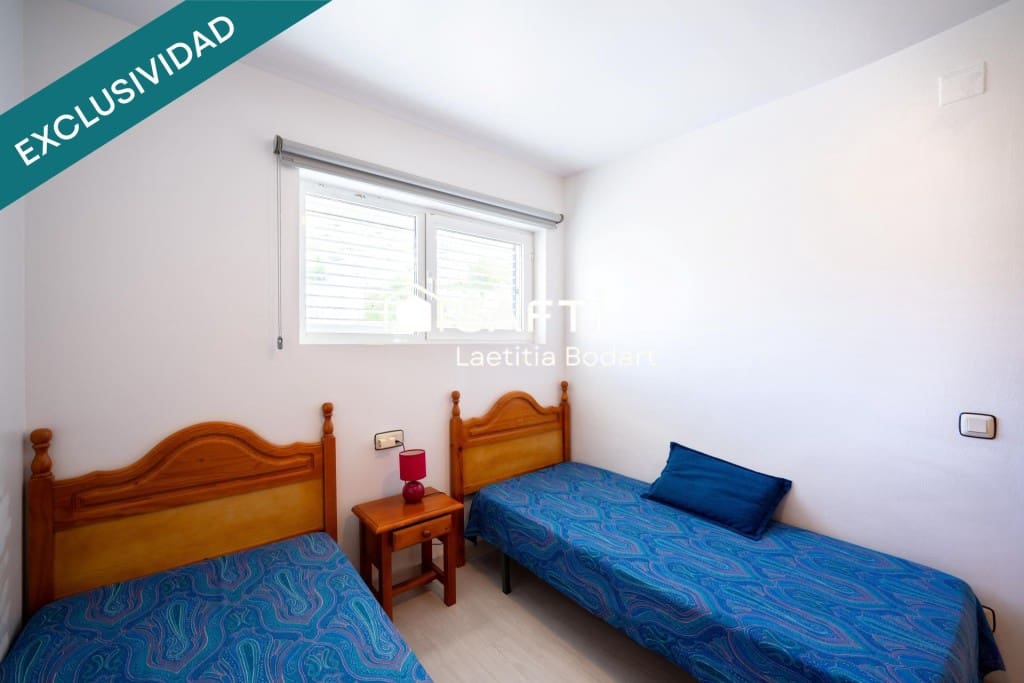 2 bedroom Penthouse for sale in Roses with pool garage - € 439,000 (Ref: 9891957)