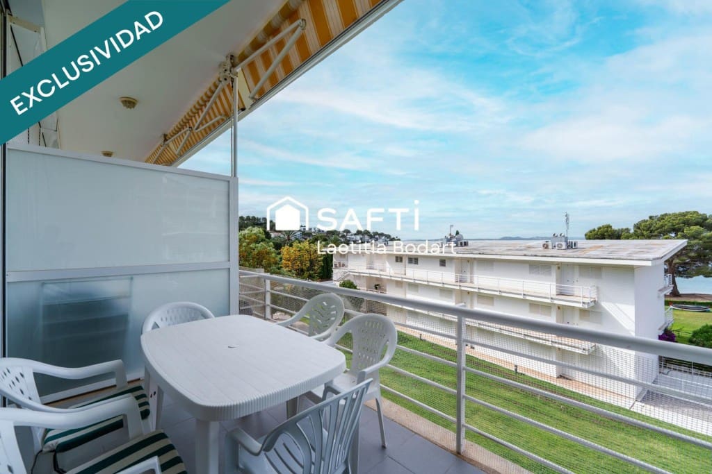 2 bedroom Penthouse for sale in Roses with pool garage - € 439,000 (Ref: 9891957)