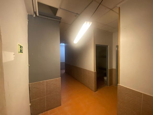 Commercial for sale in Torrent with garage - € 185,000 (Ref: 9891960)