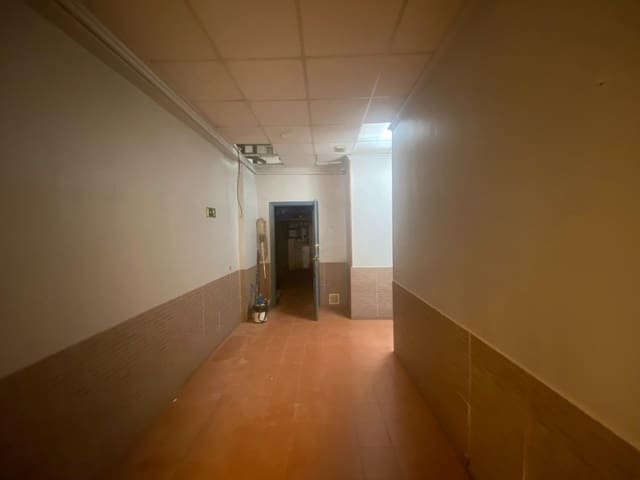 Commercial for sale in Torrent with garage - € 185,000 (Ref: 9891960)