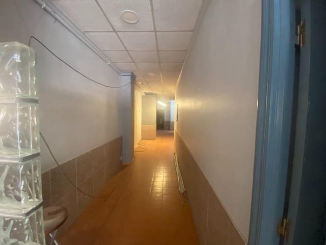 Commercial for sale in Torrent with garage - € 185,000 (Ref: 9891960)