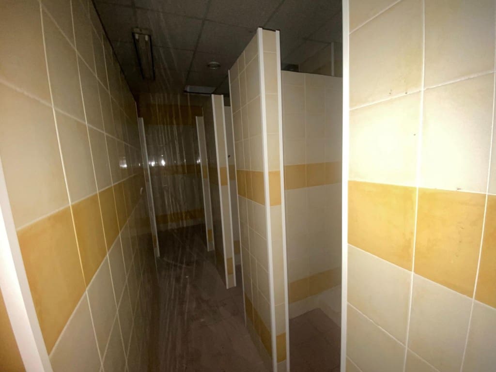 Commercial for sale in Torrent with garage - € 185,000 (Ref: 9891960)