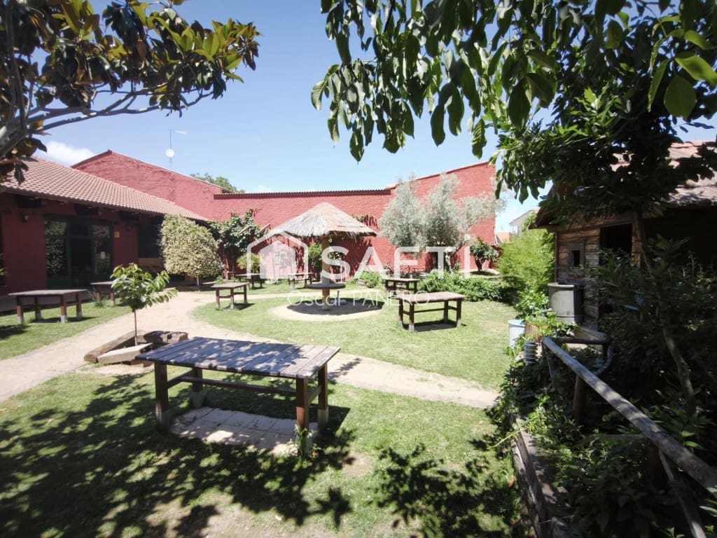 Kantoor te koop in Alija del Infantado - € 280.000 (Ref: 9891963)