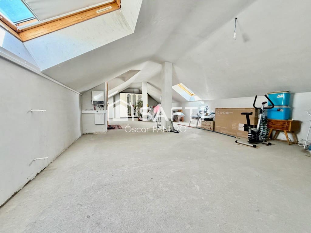 3 slaapkamer Villa te koop in San Andres del Rabanedo - € 420.000 (Ref: 9891964)