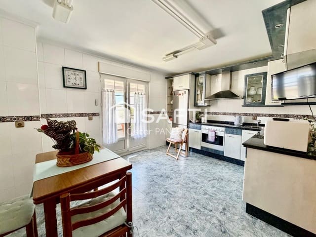 3 slaapkamer Villa te koop in San Andrés del Rabanedo - € 420.000 (Ref: 9891964)