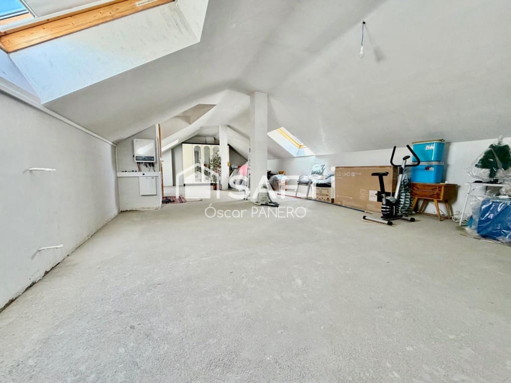 3 slaapkamer Villa te koop in San Andres del Rabanedo - € 420.000 (Ref: 9891964)