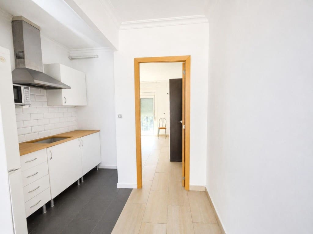 4 soveværelse Rækkehus til salg i Sant Pere de Ribes med swimmingpool - € 339.000 (Ref: 9891965)