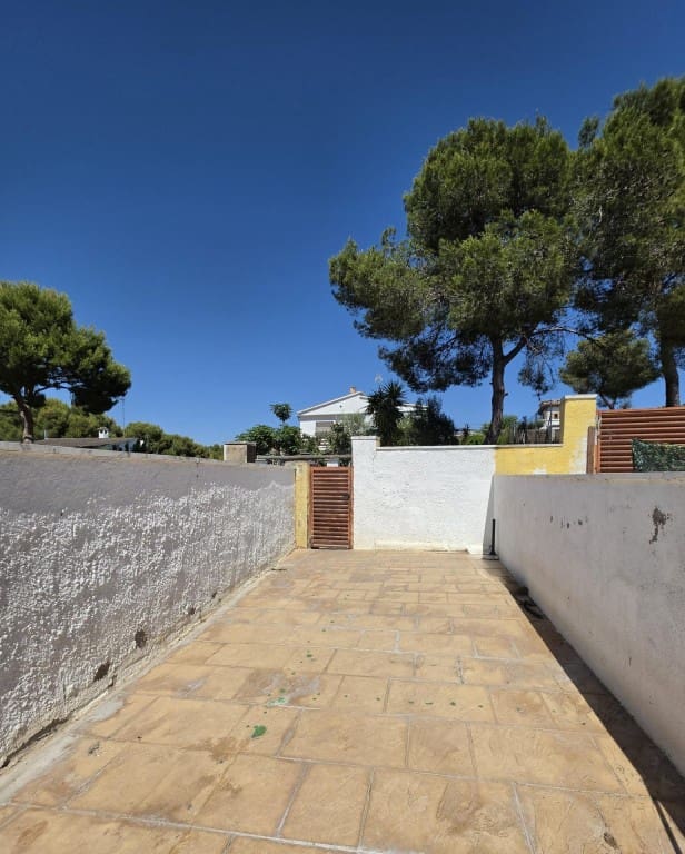 4 soveværelse Rækkehus til salg i Sant Pere de Ribes med swimmingpool - € 339.000 (Ref: 9891965)