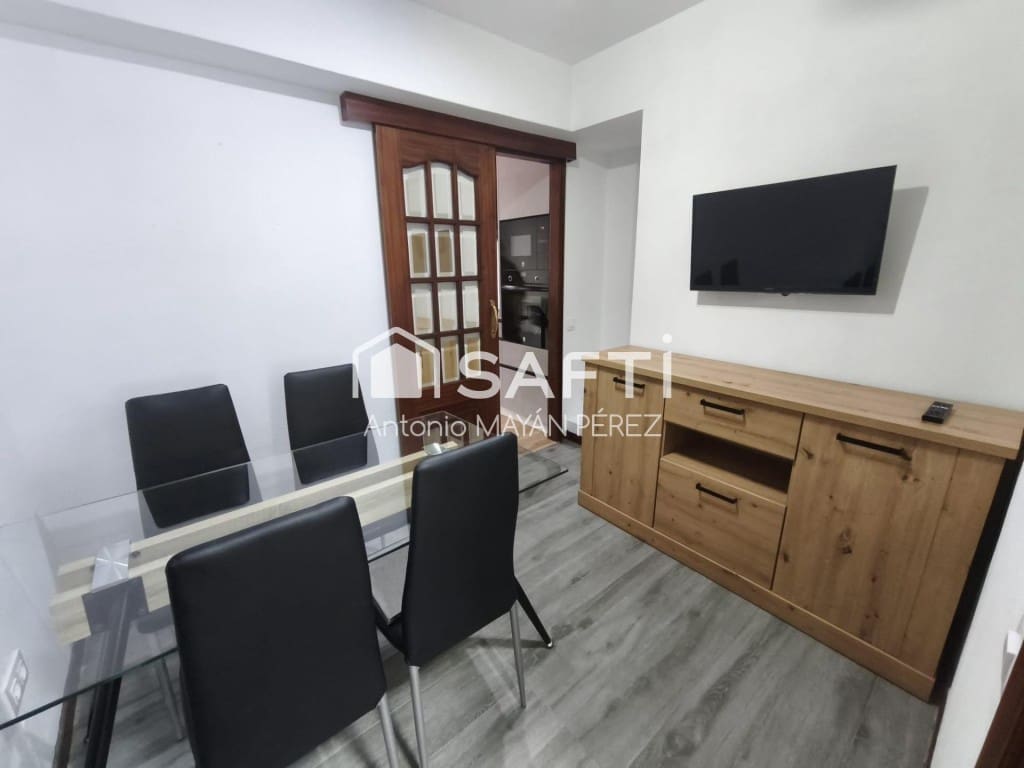 3 bedroom Apartment for sale in Santiago de Compostela - € 250,000 (Ref: 9894120)