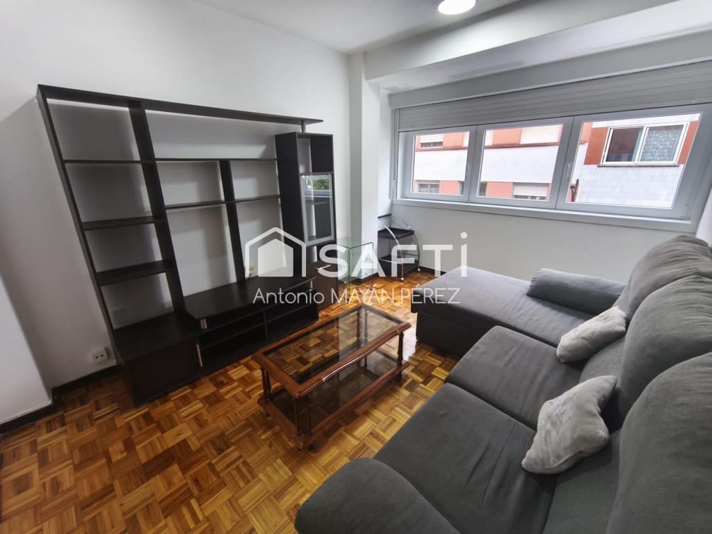 3 bedroom Apartment for sale in Santiago de Compostela - € 250,000 (Ref: 9894120)