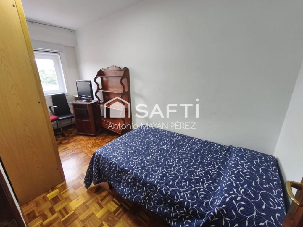3 bedroom Apartment for sale in Santiago de Compostela - € 250,000 (Ref: 9894120)