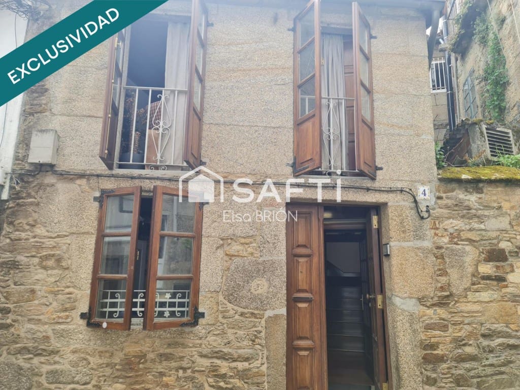 3 bedroom Terraced Villa for sale in Santiago de Compostela - € 239,000 (Ref: 9894121)