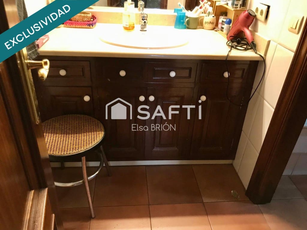 3 bedroom Terraced Villa for sale in Santiago de Compostela - € 239,000 (Ref: 9894121)