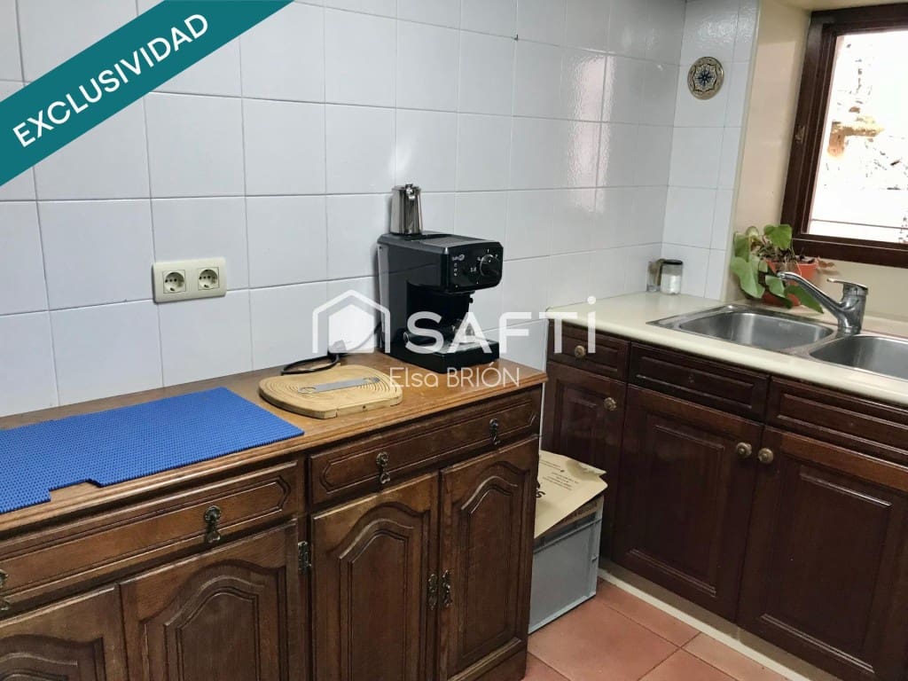 3 bedroom Terraced Villa for sale in Santiago de Compostela - € 239,000 (Ref: 9894121)