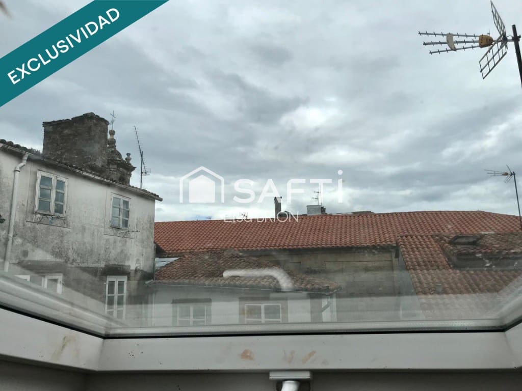 3 bedroom Terraced Villa for sale in Santiago de Compostela - € 239,000 (Ref: 9894121)