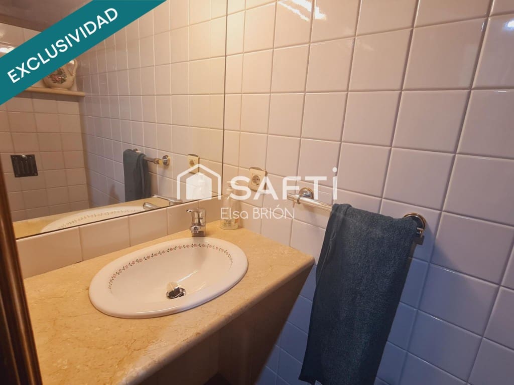 3 bedroom Terraced Villa for sale in Santiago de Compostela - € 239,000 (Ref: 9894121)