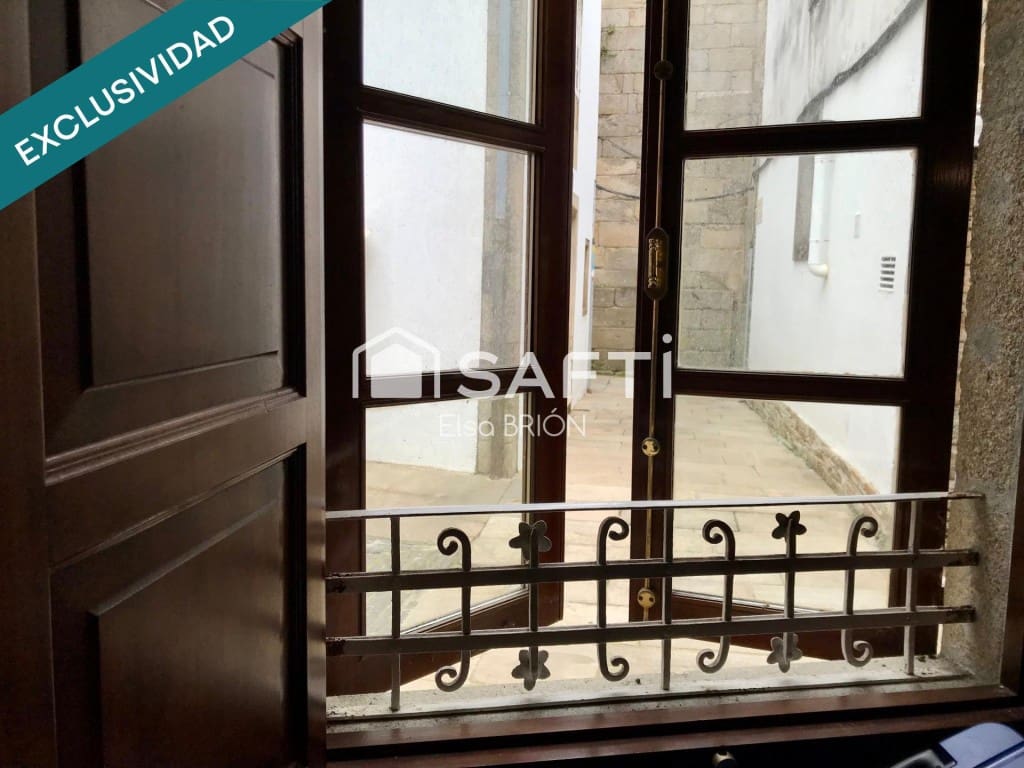 3 bedroom Terraced Villa for sale in Santiago de Compostela - € 239,000 (Ref: 9894121)