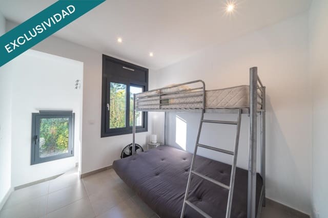 4 soverom Villa til salgs i Empuriabrava, Castelló d'Empúries med svømmebasseng garasje - € 695 000 (Ref: 9894123)