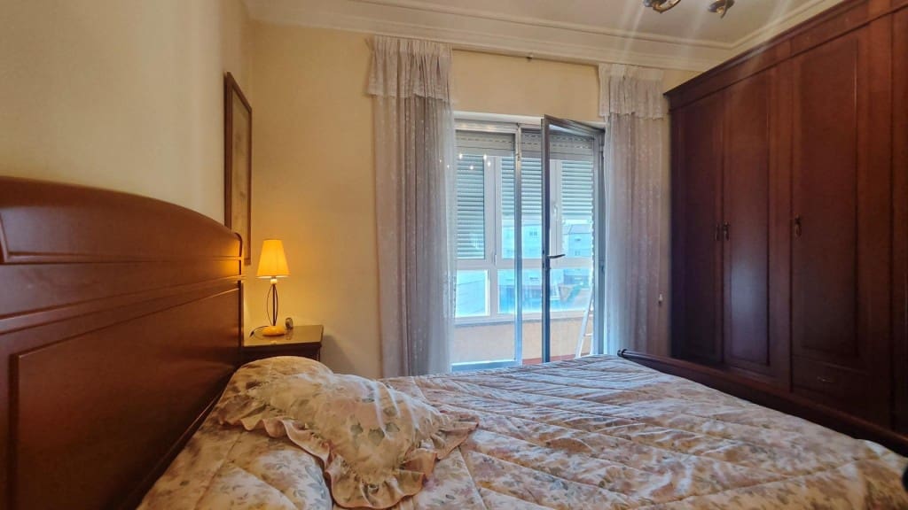 4 camera da letto Villa in vendita in Leon citta con garage - 290.000 € (Rif: 9894124)