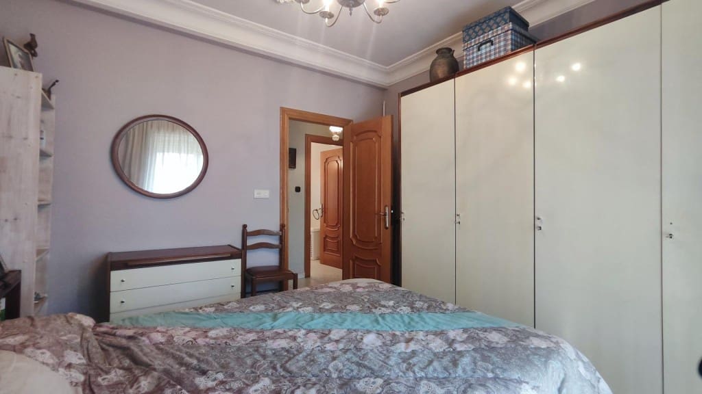 4 camera da letto Villa in vendita in Leon citta con garage - 290.000 € (Rif: 9894124)