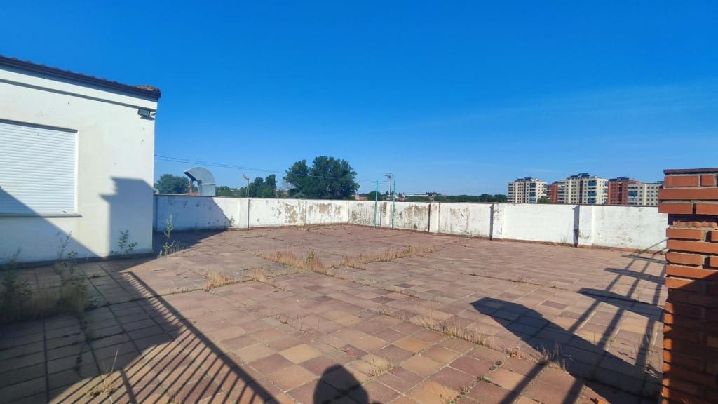 4 camera da letto Villa in vendita in Leon citta con garage - 290.000 € (Rif: 9894124)