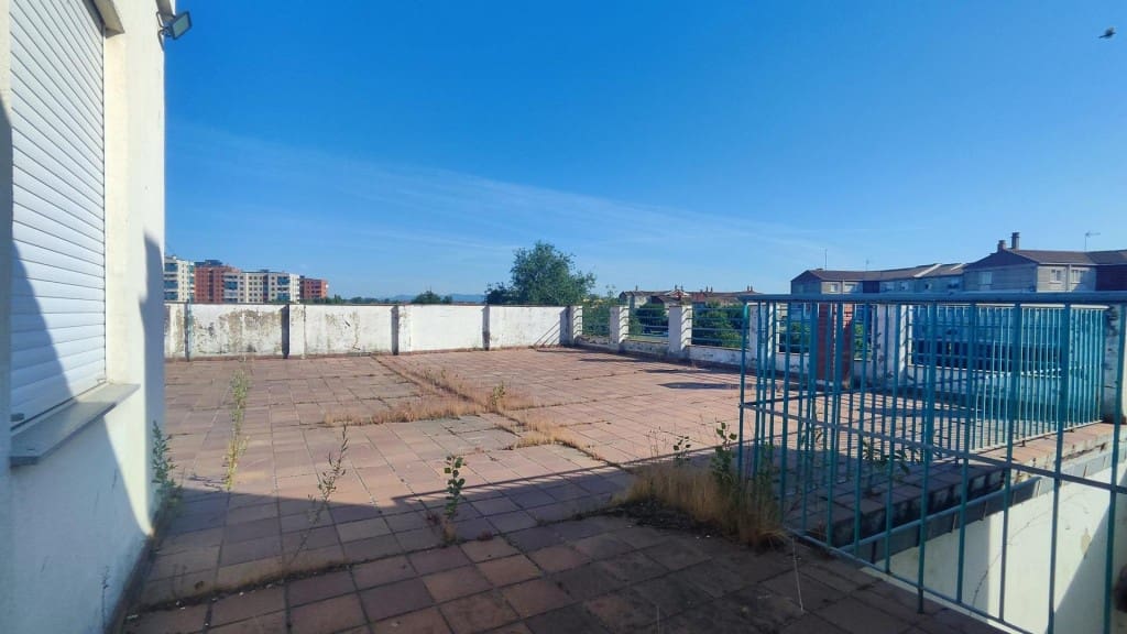 4 camera da letto Villa in vendita in Leon citta con garage - 290.000 € (Rif: 9894124)