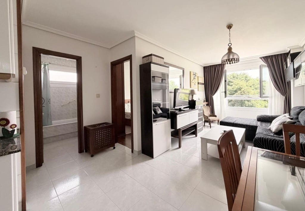 Apartamento de 2 habitaciones en Cambados en venta - 182.000 € (Ref: 9894126)