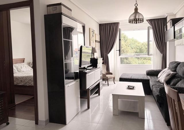 2 bedroom Apartment for sale in Cambados - € 182,000 (Ref: 9894126)