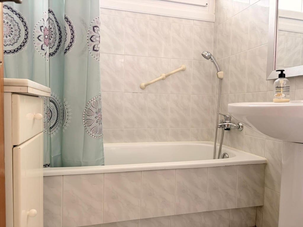 Apartamento de 2 habitaciones en Cambados en venta - 182.000 € (Ref: 9894126)