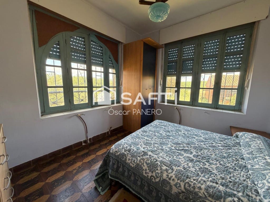 3 bedroom Villa for sale in Rioseco de Tapia - € 75,000 (Ref: 9894127)
