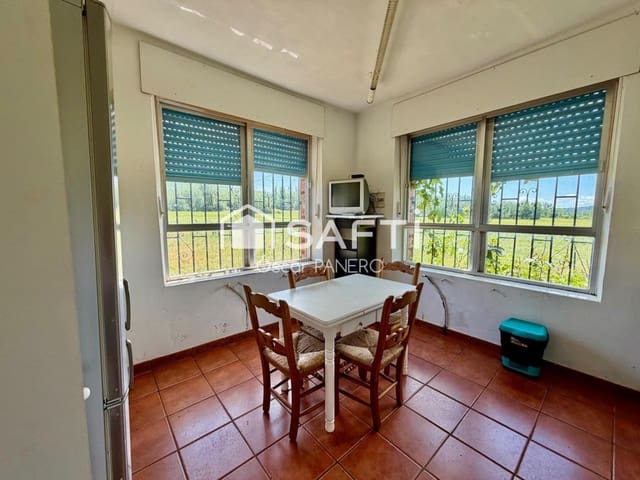 3 bedroom Villa for sale in Rioseco de Tapia - € 75,000 (Ref: 9894127)