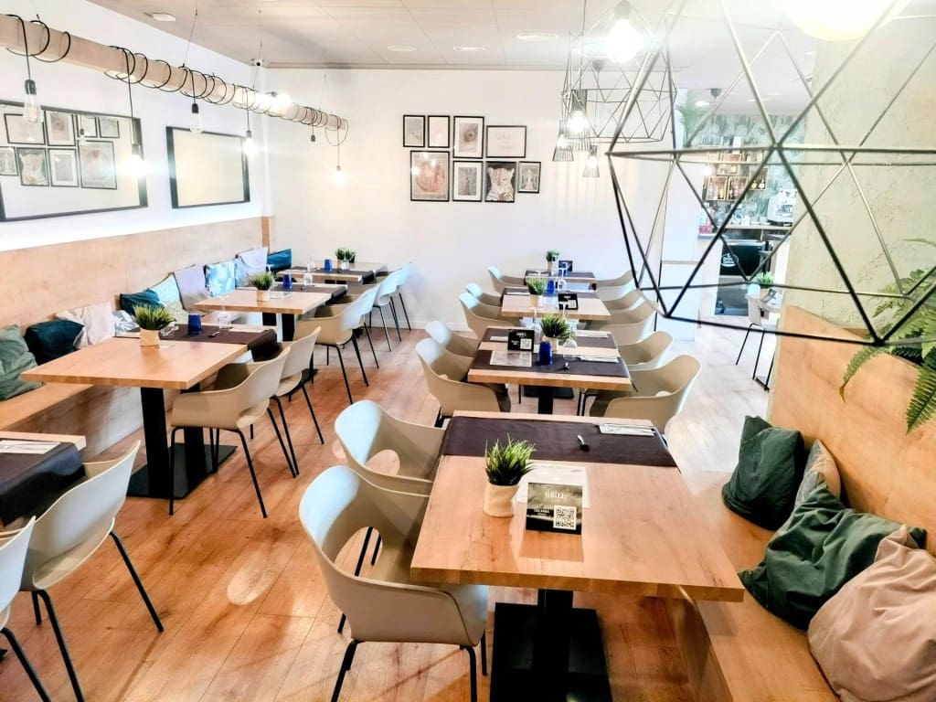 Commercial for rent in Pineda de Mar - € 1,800 (Ref: 9896859)