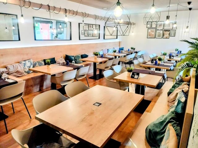 Commercial for rent in Pineda de Mar - € 1,800 (Ref: 9896859)