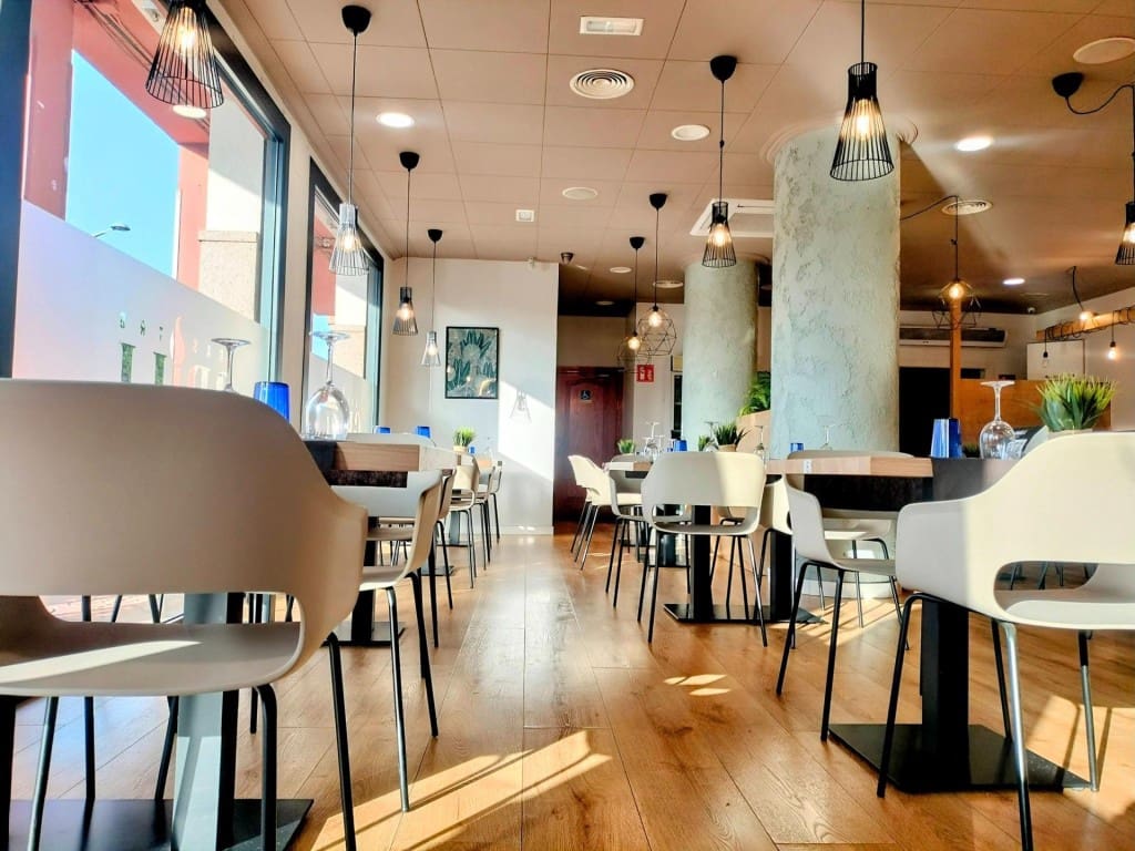 Commercial for rent in Pineda de Mar - € 1,800 (Ref: 9896859)
