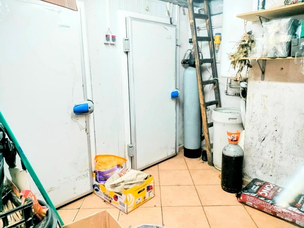 Commercial for rent in Pineda de Mar - € 1,800 (Ref: 9896859)