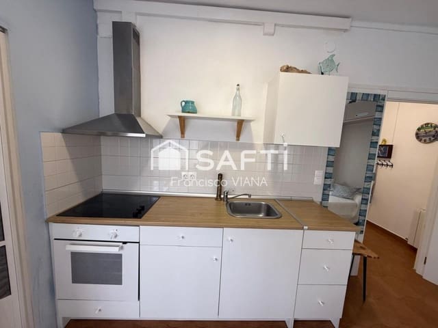 4 bedroom Apartment for sale in Malgrat de Mar - € 232,000 (Ref: 9896860)