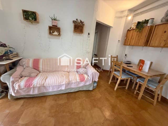 4 bedroom Apartment for sale in Malgrat de Mar - € 232,000 (Ref: 9896860)